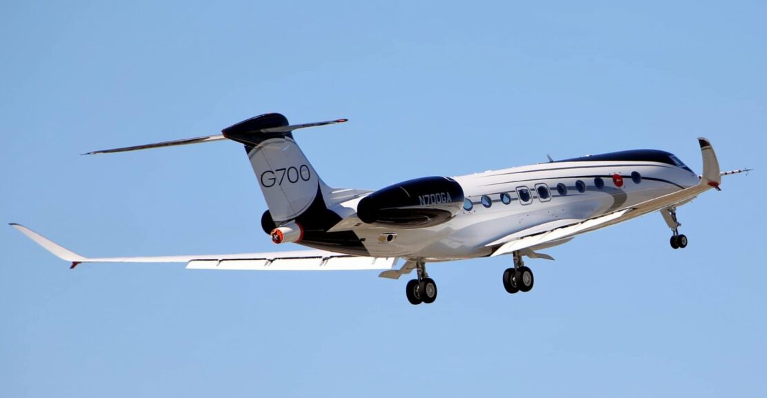 Gulfstream G700 First flight